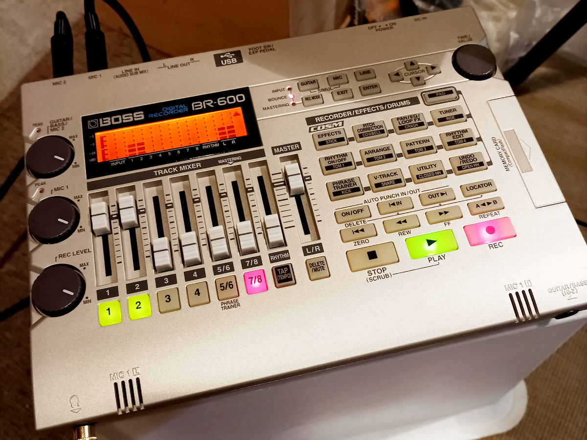 Boss-BR-600-2.jpg